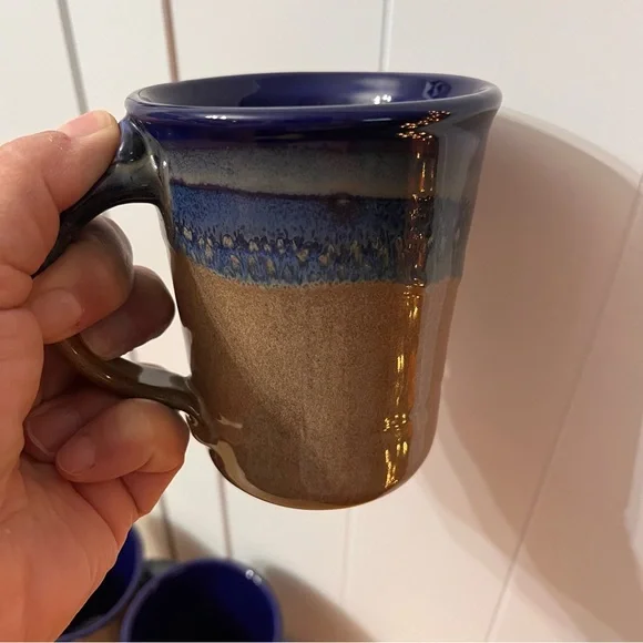Neher Art Pottery 2020 Drip Glaze Tan & Blue Coffee Mugs Set of 4 Signed Exc! - Picture 3 of 4